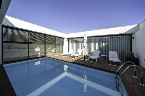 Moradia à Praia da Madalena