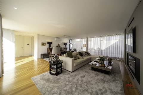 Moradia à Praia da Madalena