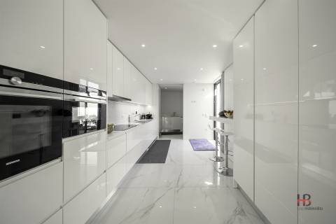 Moradia à Praia da Madalena