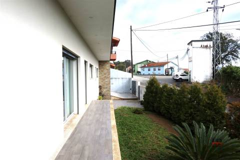 Moradia T3+1 Venda em Gondomar (São Cosme), Valbom e Jovim,Gondomar