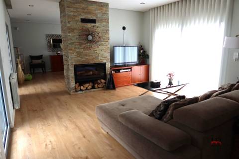 Moradia T3+1 Venda em Gondomar (São Cosme), Valbom e Jovim,Gondomar