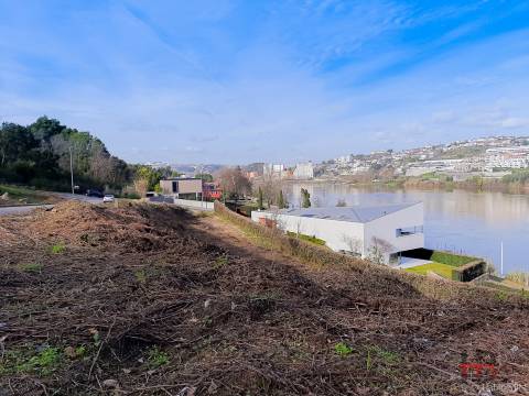Terreno Para Construção  Venda em Oliveira do Douro,Vila Nova de Gaia