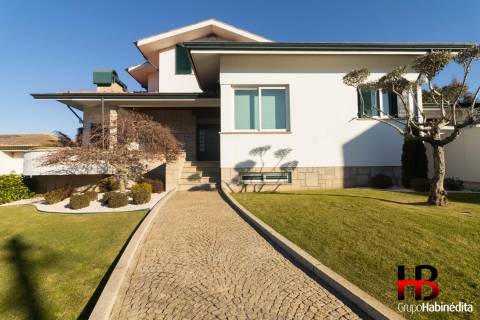 Moradia T4 Venda em Gondomar (São Cosme), Valbom e Jovim,Gondomar