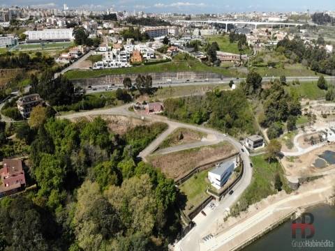Lote de Terreno  Venda em Oliveira do Douro,Vila Nova de Gaia