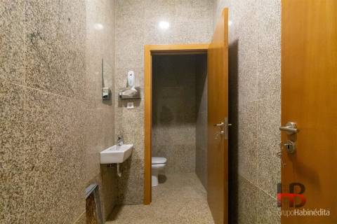 Loja  Arrendamento em Lordelo do Ouro e Massarelos,Porto