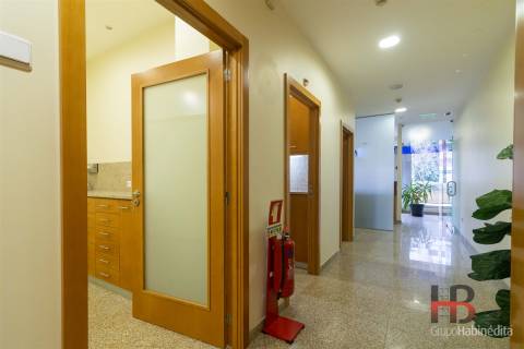 Loja  Arrendamento em Lordelo do Ouro e Massarelos,Porto