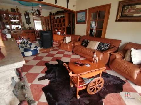 Moradia T5+2 Venda em Milheirós de Poiares,Santa Maria da Feira