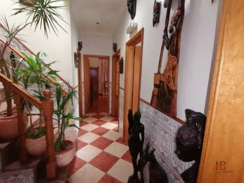 Moradia T5+2 Venda em Milheirós de Poiares,Santa Maria da Feira