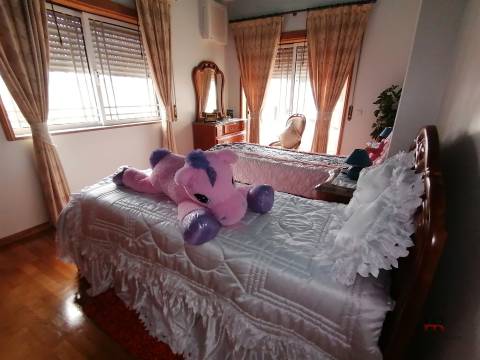 Moradia T5+2 Venda em Milheirós de Poiares,Santa Maria da Feira