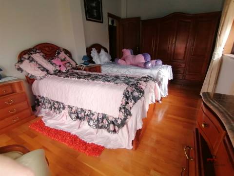 Moradia T5+2 Venda em Milheirós de Poiares,Santa Maria da Feira