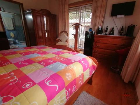 Moradia T5+2 Venda em Milheirós de Poiares,Santa Maria da Feira