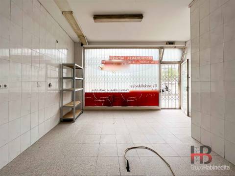 Loja  Venda em Águas Santas,Maia