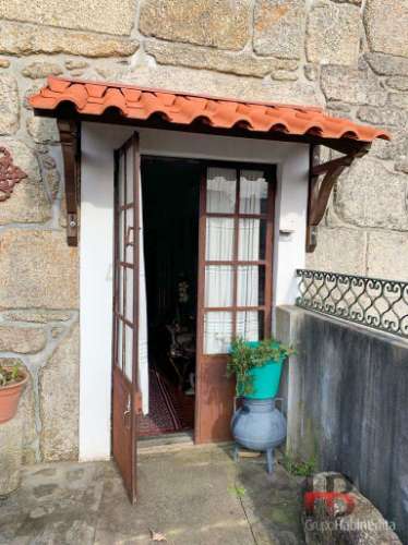 Moradia Geminada T4 Venda em Campo de Besteiros,Tondela