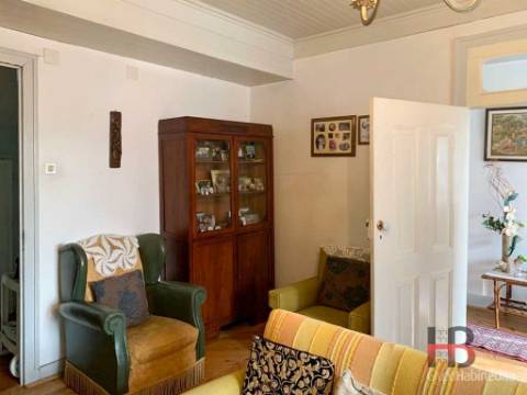 Moradia Geminada T4 Venda em Campo de Besteiros,Tondela