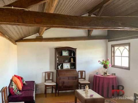 Moradia Geminada T4 Venda em Campo de Besteiros,Tondela