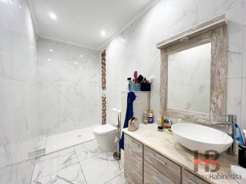 Prédio T5 Venda em Lordelo do Ouro e Massarelos,Porto