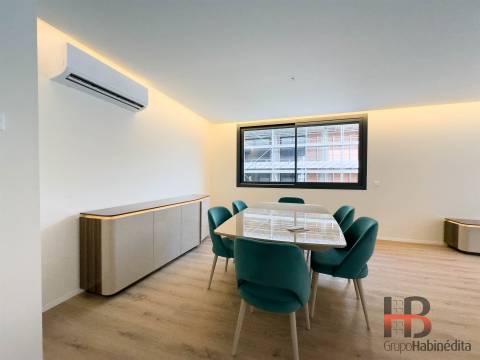 Apartamento T3 Venda em Mafamude e Vilar do Paraíso,Vila Nova de Gaia