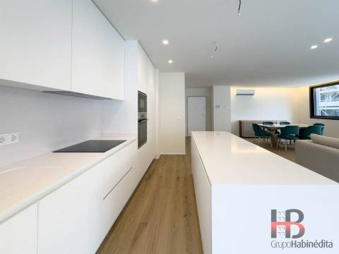 Apartamento T3 Venda em Mafamude e Vilar do Paraíso,Vila Nova de Gaia