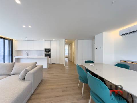 Apartamento T3 Venda em Mafamude e Vilar do Paraíso,Vila Nova de Gaia