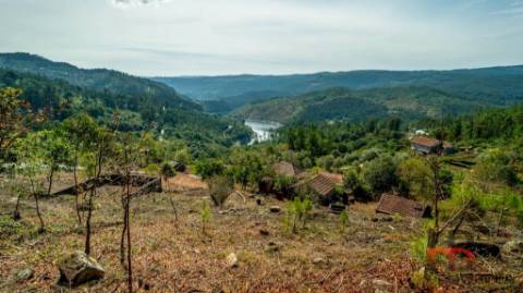 Quintinha T2 Venda em Valadares,São Pedro do Sul