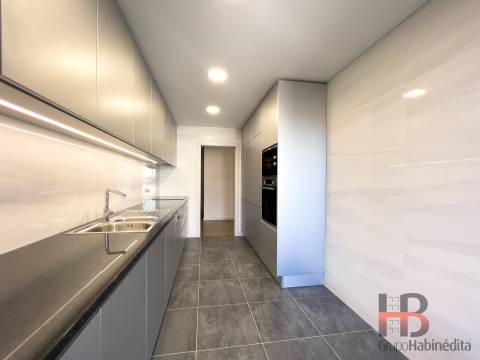 Apartamento T3 Venda em Cedofeita, Santo Ildefonso, Sé, Miragaia, São Nicolau e Vitória,Porto