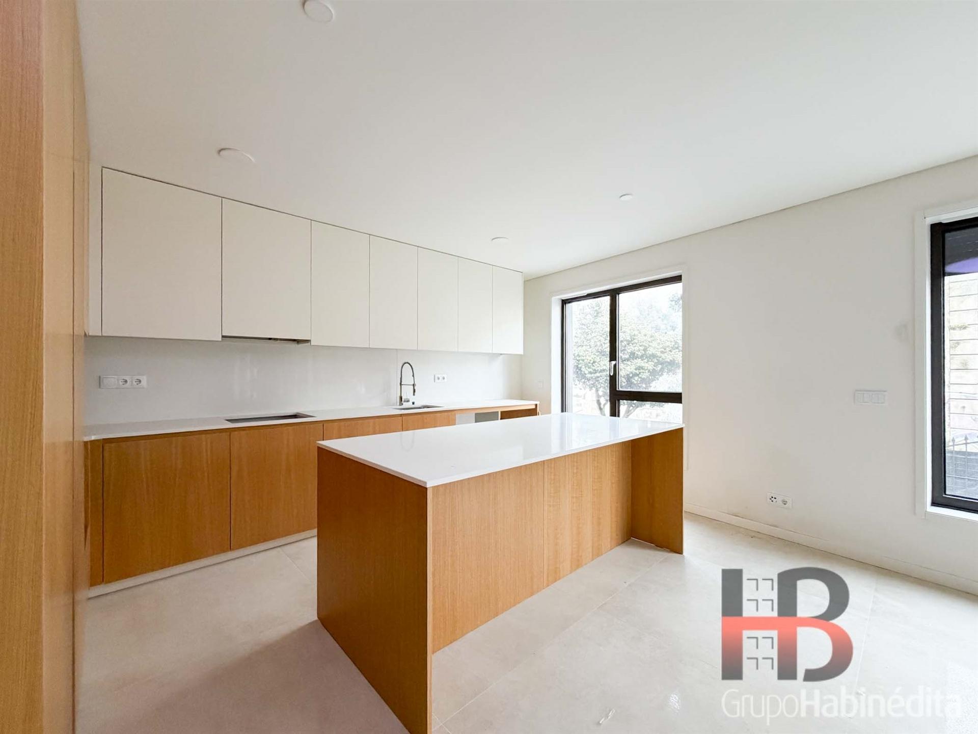 Apartamento T3 Venda em Cedofeita, Santo Ildefonso, Sé, Miragaia, São Nicolau e Vitória,Porto