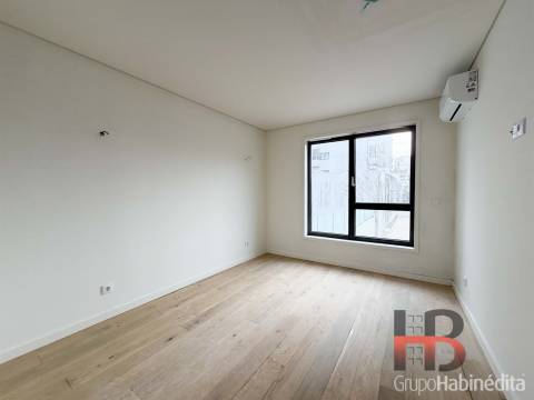 Apartamento T3 Venda em Cedofeita, Santo Ildefonso, Sé, Miragaia, São Nicolau e Vitória,Porto