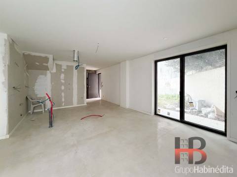 Moradia T2 DUPLEX Venda em Cedofeita, Santo Ildefonso, Sé, Miragaia, São Nicolau e Vitória,Porto