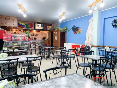 Loja  Venda em Coronado (São Romão e São Mamede),Trofa