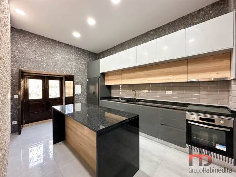 Moradia T4 Venda em Campanhã,Porto