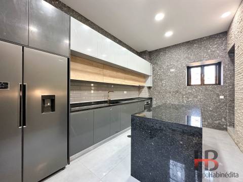 Moradia T4 Venda em Campanhã,Porto