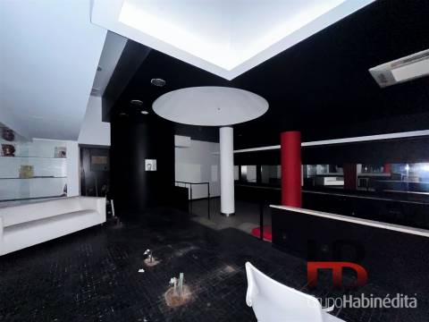 Loja  Venda em Cedofeita, Santo Ildefonso, Sé, Miragaia, São Nicolau e Vitória,Porto