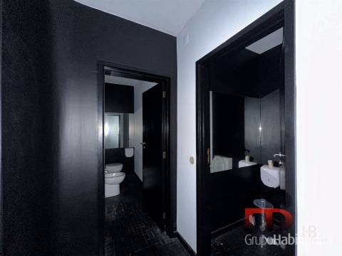 Loja  Venda em Cedofeita, Santo Ildefonso, Sé, Miragaia, São Nicolau e Vitória,Porto