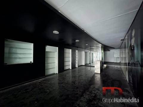 Loja  Venda em Cedofeita, Santo Ildefonso, Sé, Miragaia, São Nicolau e Vitória,Porto