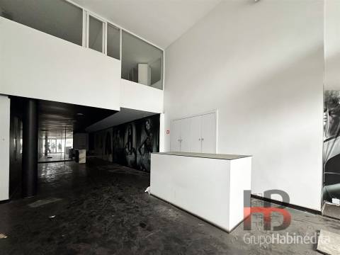 Loja  Venda em Cedofeita, Santo Ildefonso, Sé, Miragaia, São Nicolau e Vitória,Porto