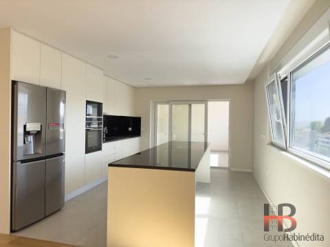 Apartamento T4 Venda em Campanhã,Porto