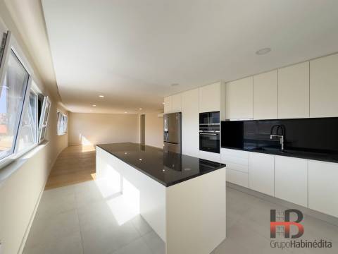 Apartamento T4 Venda em Campanhã,Porto