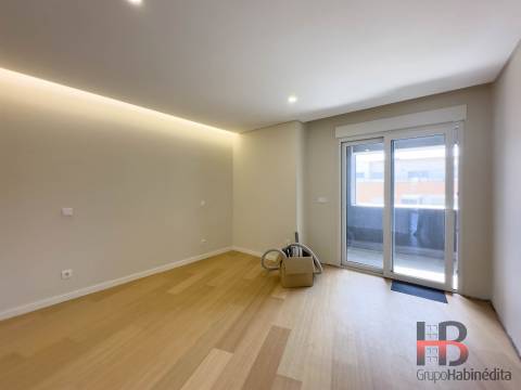 Apartamento T4 Venda em Campanhã,Porto