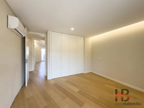 Apartamento T4 Venda em Campanhã,Porto