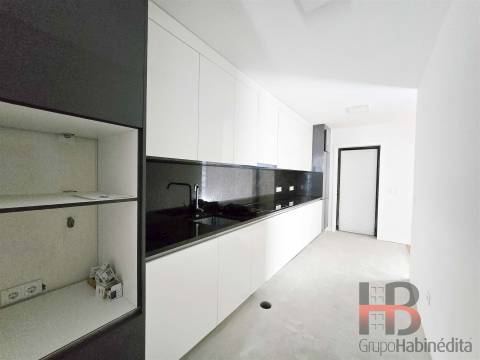 Moradia em Banda T3 Venda em Águas Santas,Maia