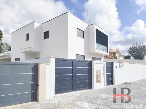 Moradia Isolada T3+1 Venda em Santa Maria da Feira, Travanca, Sanfins e Espargo,Santa Maria da Feira