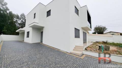 Moradia Isolada T3+1 Venda em Santa Maria da Feira, Travanca, Sanfins e Espargo,Santa Maria da Feira