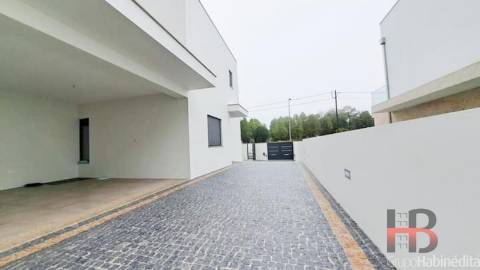 Moradia Isolada T3+1 Venda em Santa Maria da Feira, Travanca, Sanfins e Espargo,Santa Maria da Feira