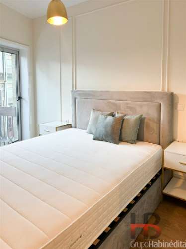 T2 totalmente Remodelado - varandas, ao Bonfim