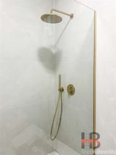 T2 totalmente Remodelado - varandas, ao Bonfim