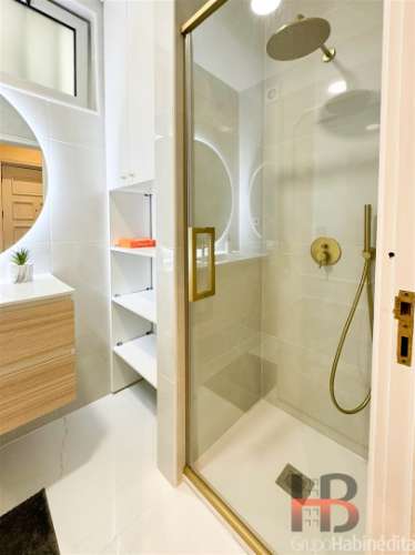 T2 totalmente Remodelado - varandas, ao Bonfim