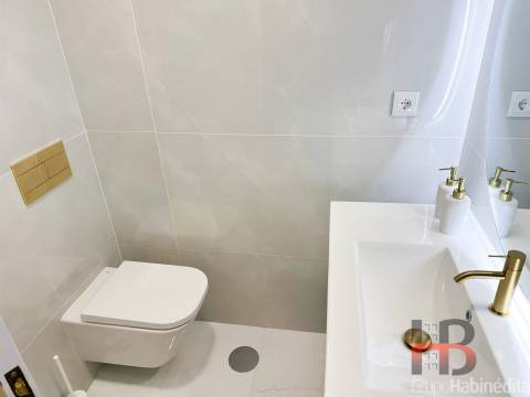 T2 totalmente Remodelado - varandas, ao Bonfim