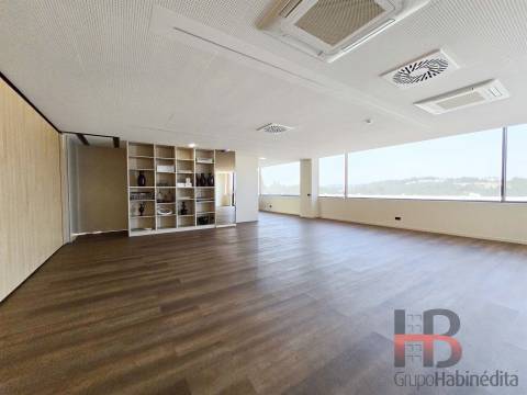 Escritório  Arrendamento em Sandim, Olival, Lever e Crestuma,Vila Nova de Gaia