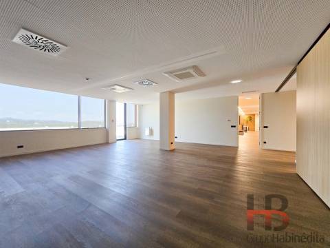 Escritório  Arrendamento em Sandim, Olival, Lever e Crestuma,Vila Nova de Gaia