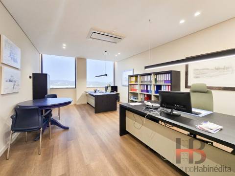 Escritório  Arrendamento em Sandim, Olival, Lever e Crestuma,Vila Nova de Gaia